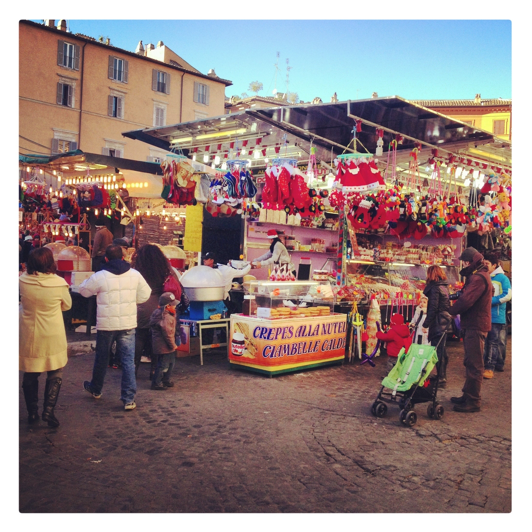 bancarelle natale piazza navona.jpg